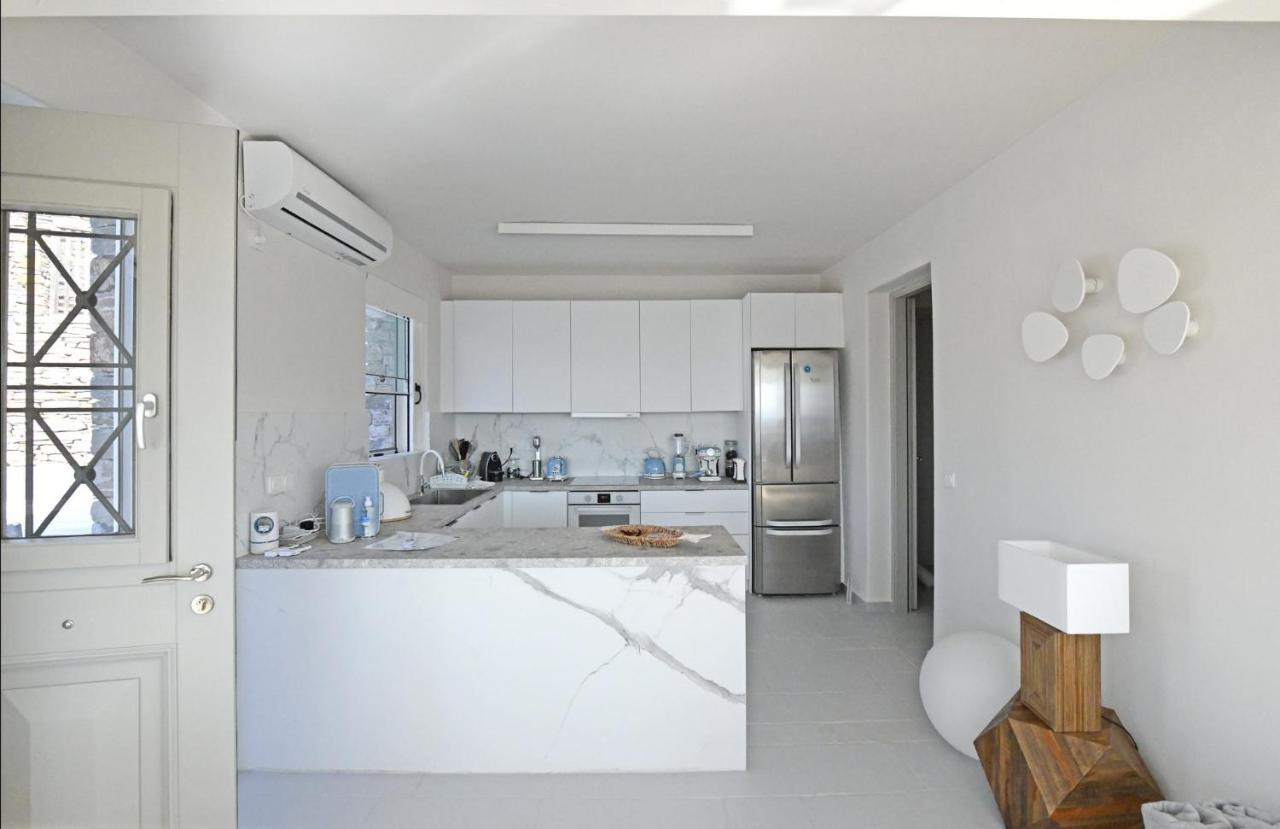Ioulis Luxurious Villa Lune With A Swimming Pool And A Fantastic Sea And Sunset View מראה חיצוני תמונה